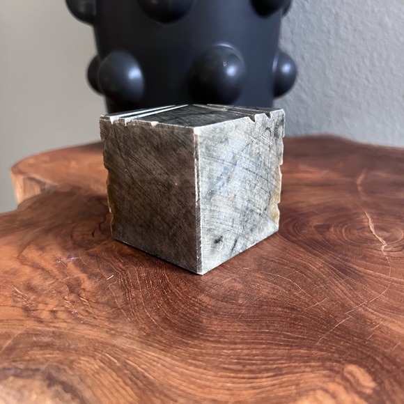 ✨SOLD✨ Unique Alabaster Owl Paperweight - Picture 5 of 5